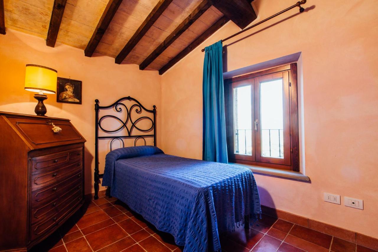 Fontemarinaalta Villa Montorsaio Buitenkant foto